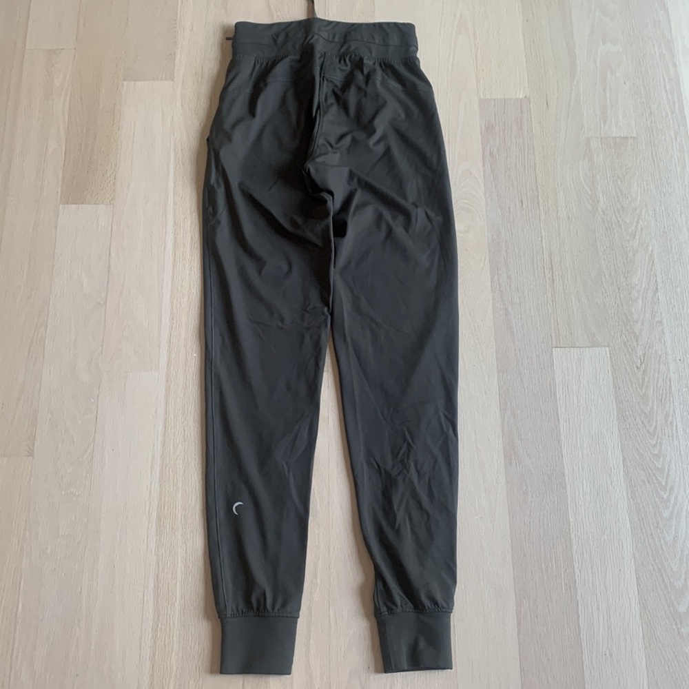 ZYIA ACTIVE Military Green Jogger size S - Picture 3 of 3